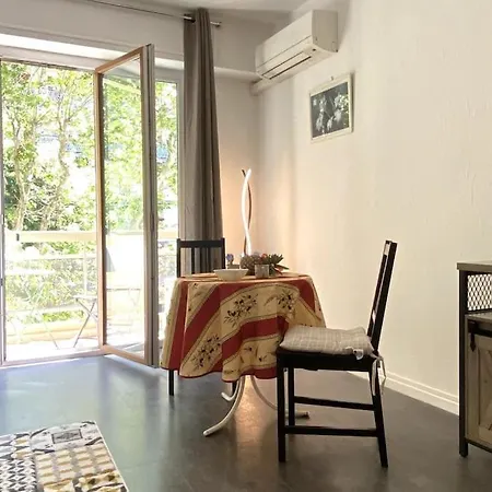 Lejlighed Balcon, Centre Ville, Proximite Plages, Commerces, Restaurants, Musees...