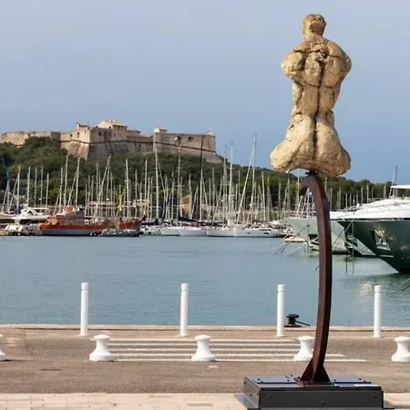 شقة Balcon, Centre Ville, Proximite Plages, Commerces, Restaurants, Musees...