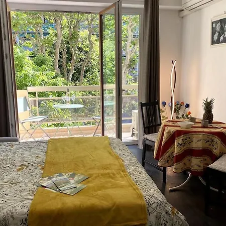 شقة Balcon, Centre Ville, Proximite Plages, Commerces, Restaurants, Musees... *