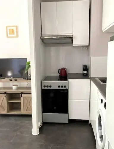 Balcon, Centre Ville, Proximite Plages, Commerces, Restaurants, Musees...