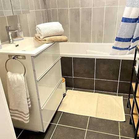 Balcon, Centre Ville, Proximité Plages, Commerces, Restaurants, Musées... Appartement *