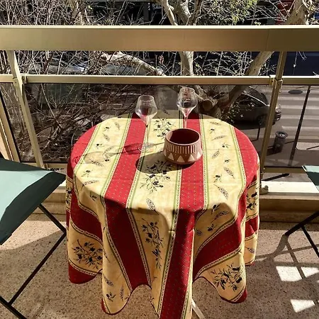 Balcon, Centre Ville, Proximite Plages, Commerces, Restaurants, Musees... * Антіб