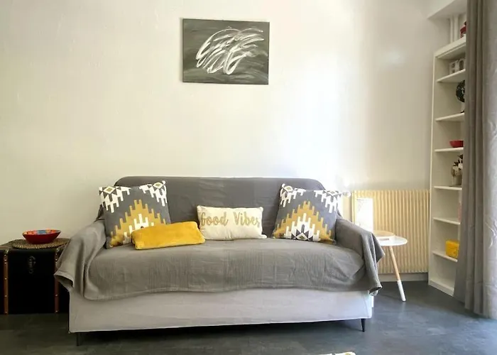 Balcon, Centre Ville, Proximite Plages, Commerces, Restaurants, Musees... *