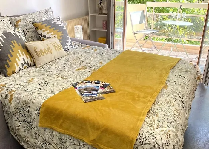 Balcon, Centre Ville, Proximité Plages, Commerces, Restaurants, Musées... Appartamento