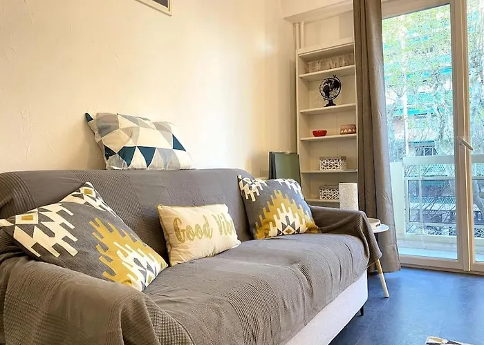 Balcon, Centre Ville, Proximité Plages, Commerces, Restaurants, Musées...